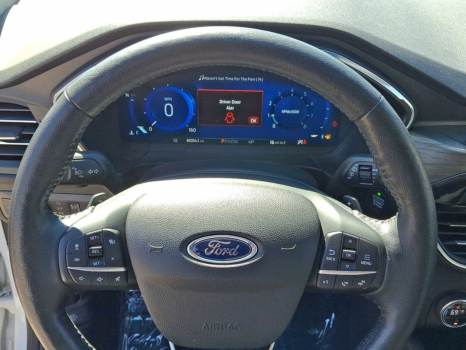 Used 2020 Ford Escape Titanium image 16