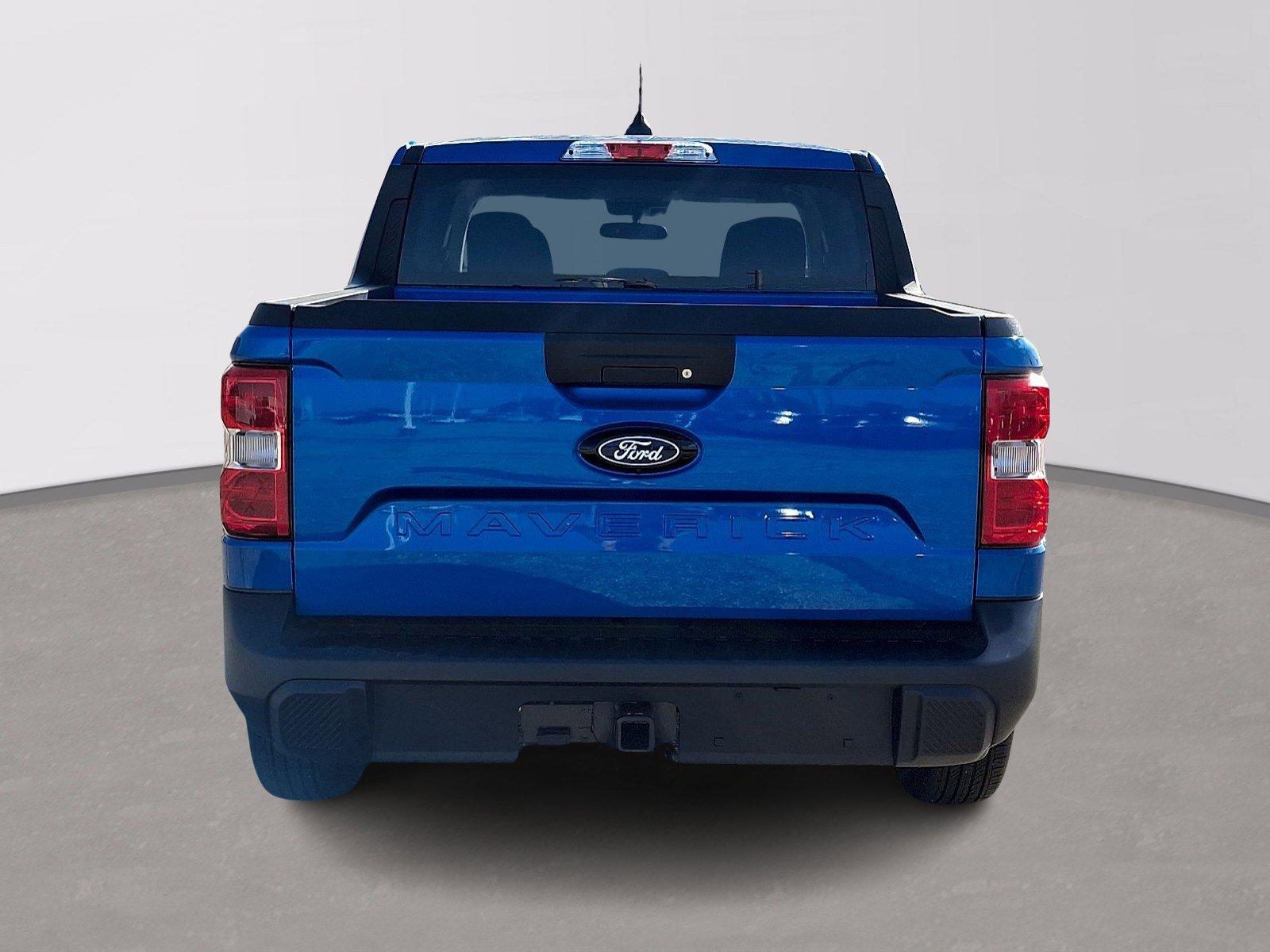 Certified 2025 Ford Maverick XL w/ Equipment Group 102A AWD/4WD image 5