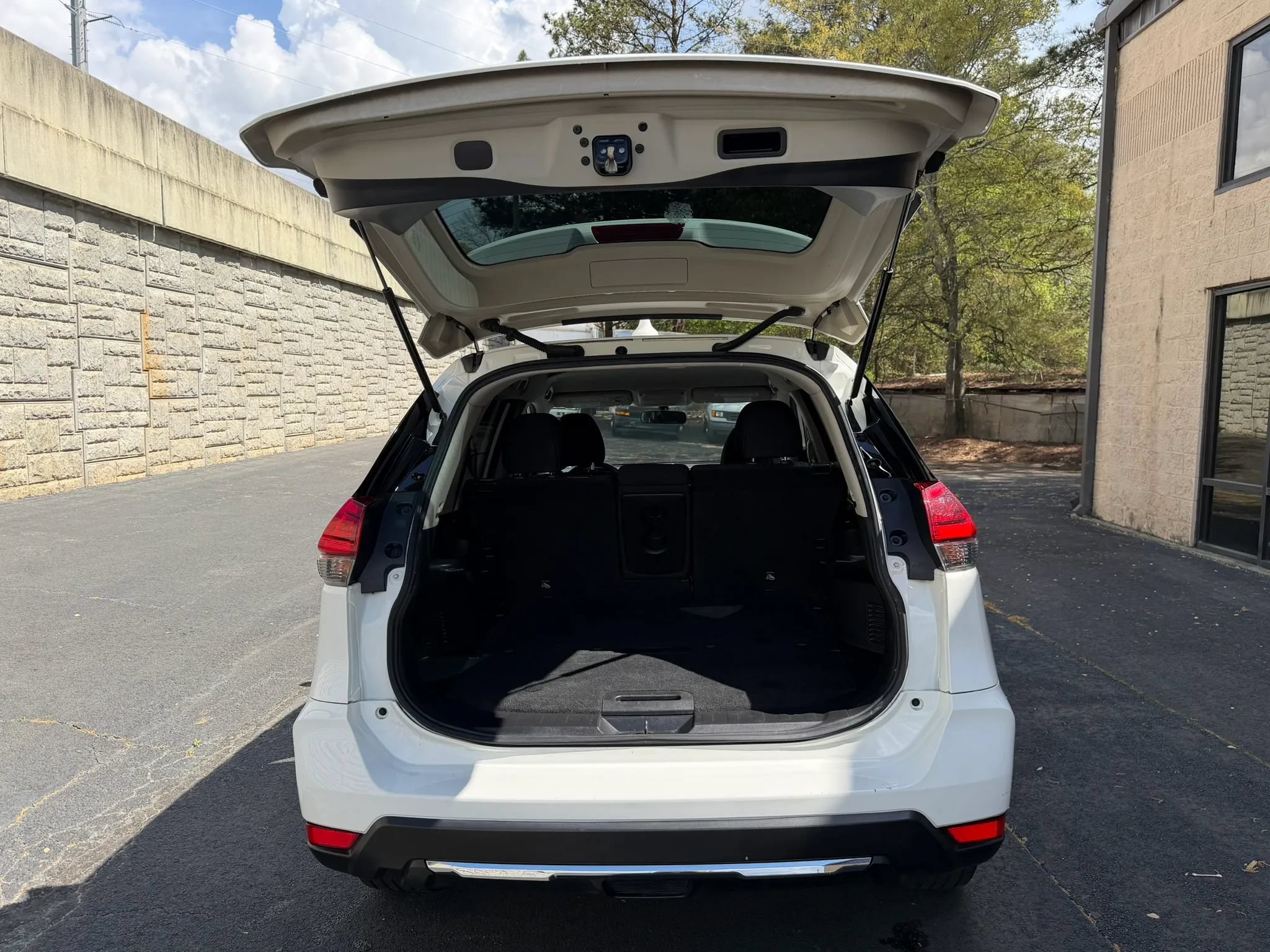 Used 2017 Nissan Rogue S AWD/4WD image 33