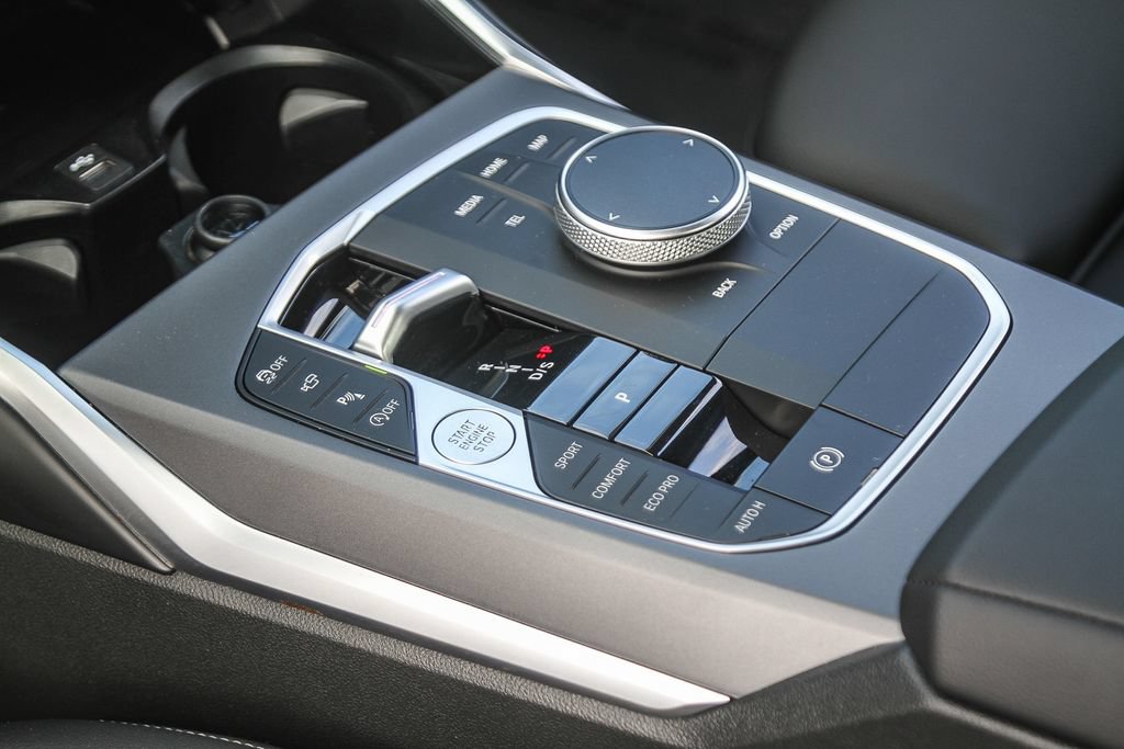 Used 2025 BMW 230i Coupe RWD image 11