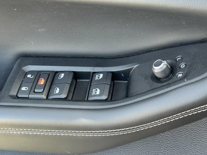 Used 2023 Jeep Grand Cherokee L Laredo AWD/4WD image 25