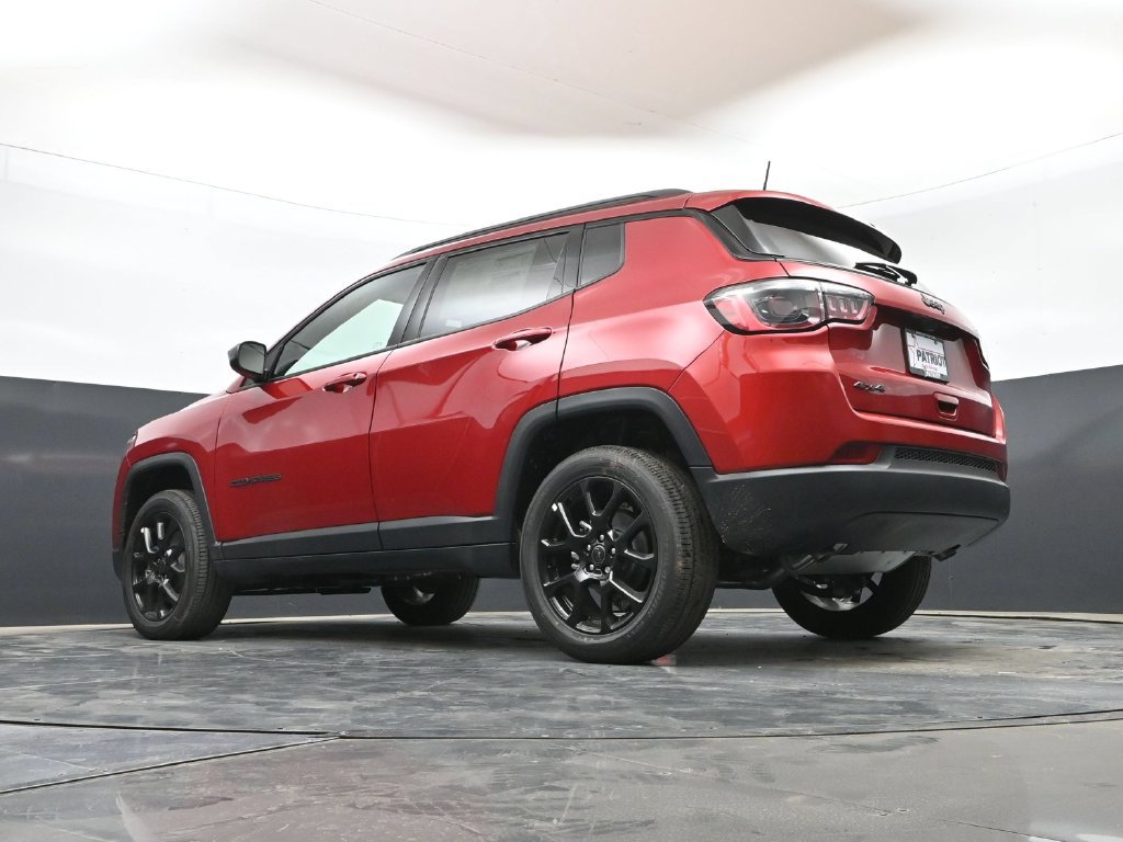 New 2026 Jeep Compass Latitude AWD/4WD image 42