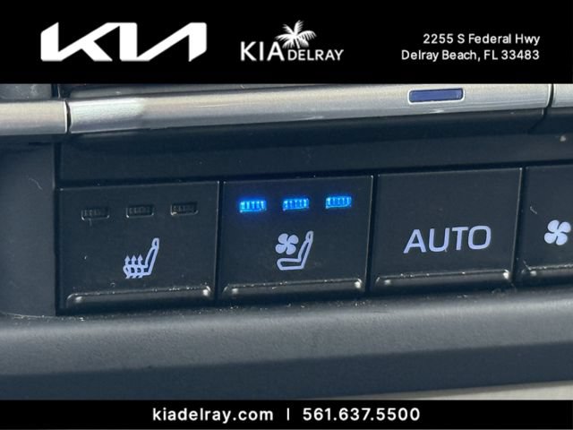 Used 2021 Toyota Sienna Limited FWD image 26