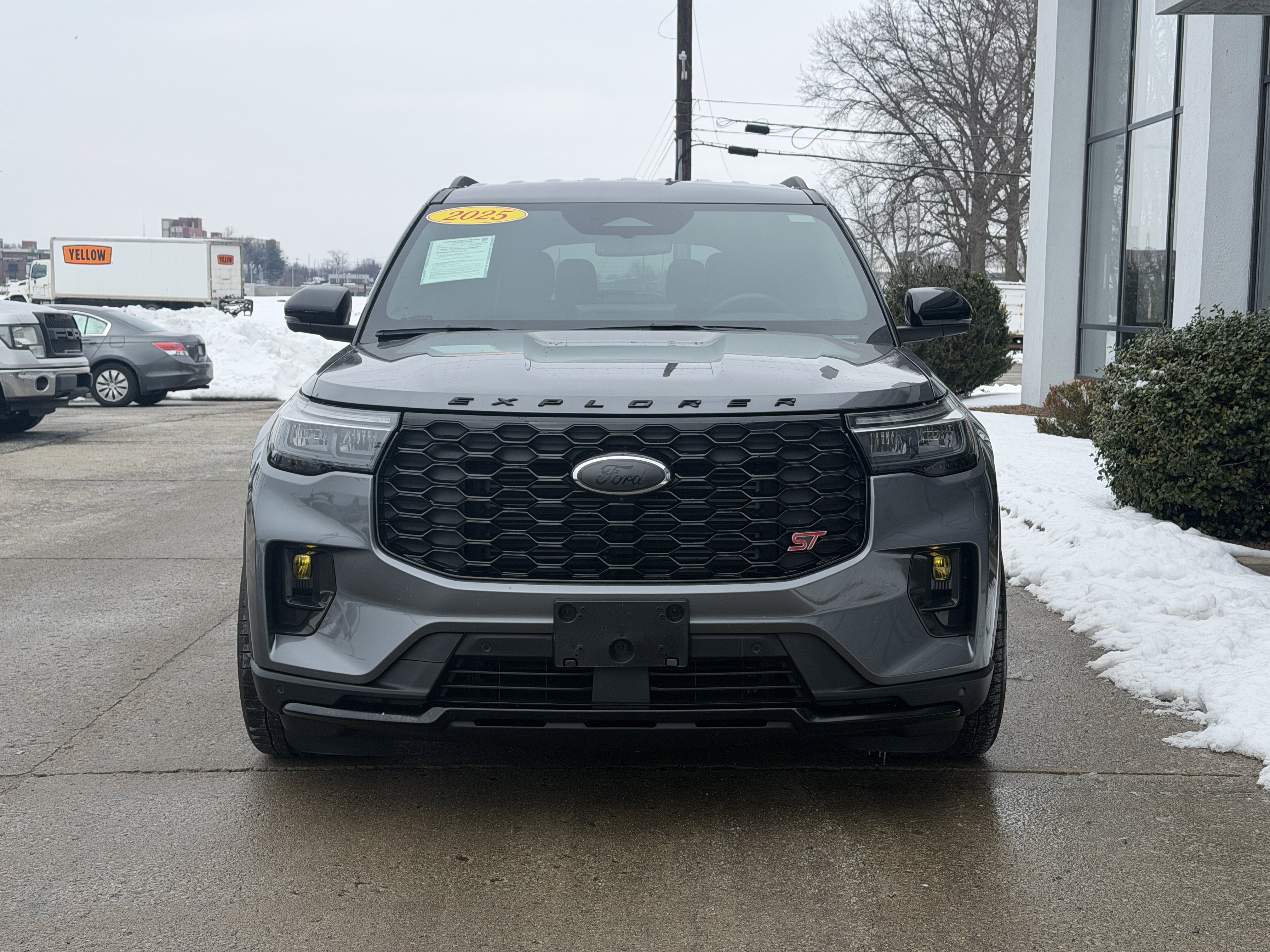 Used 2025 Ford Explorer ST image 18