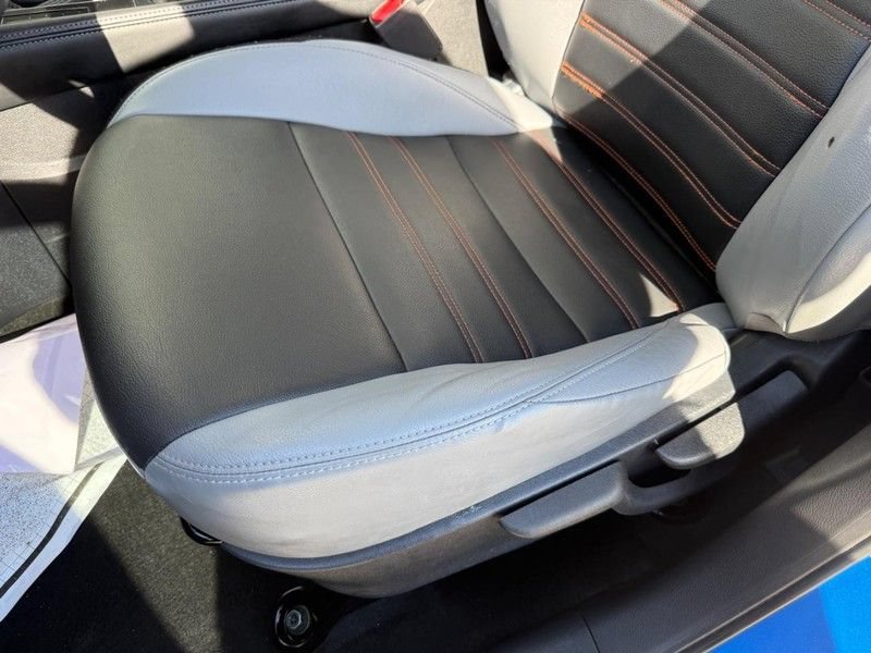 Used 2023 Nissan Kicks SR w/ SR Premium Package FWD image 17