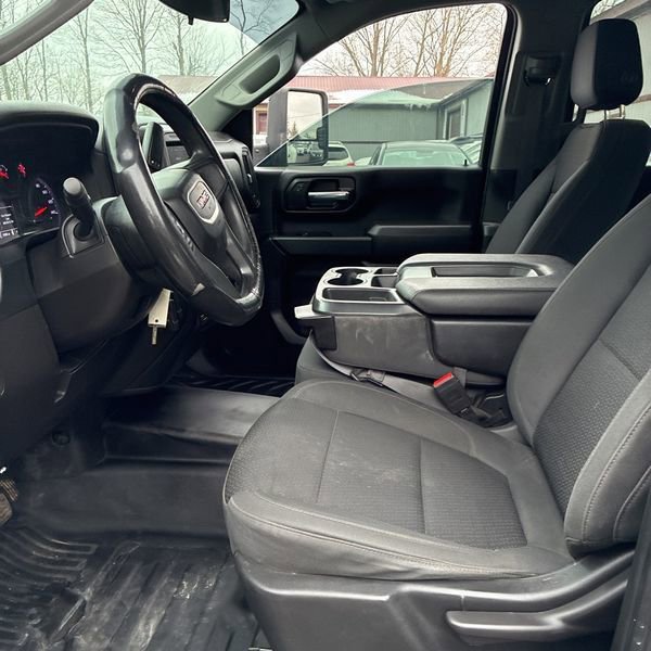 Used 2023 GMC Sierra 3500 Pro w/ Convenience Package image 2