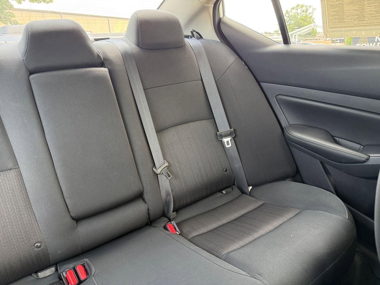 Used 2025 Nissan Altima 2.5 SV FWD image 37