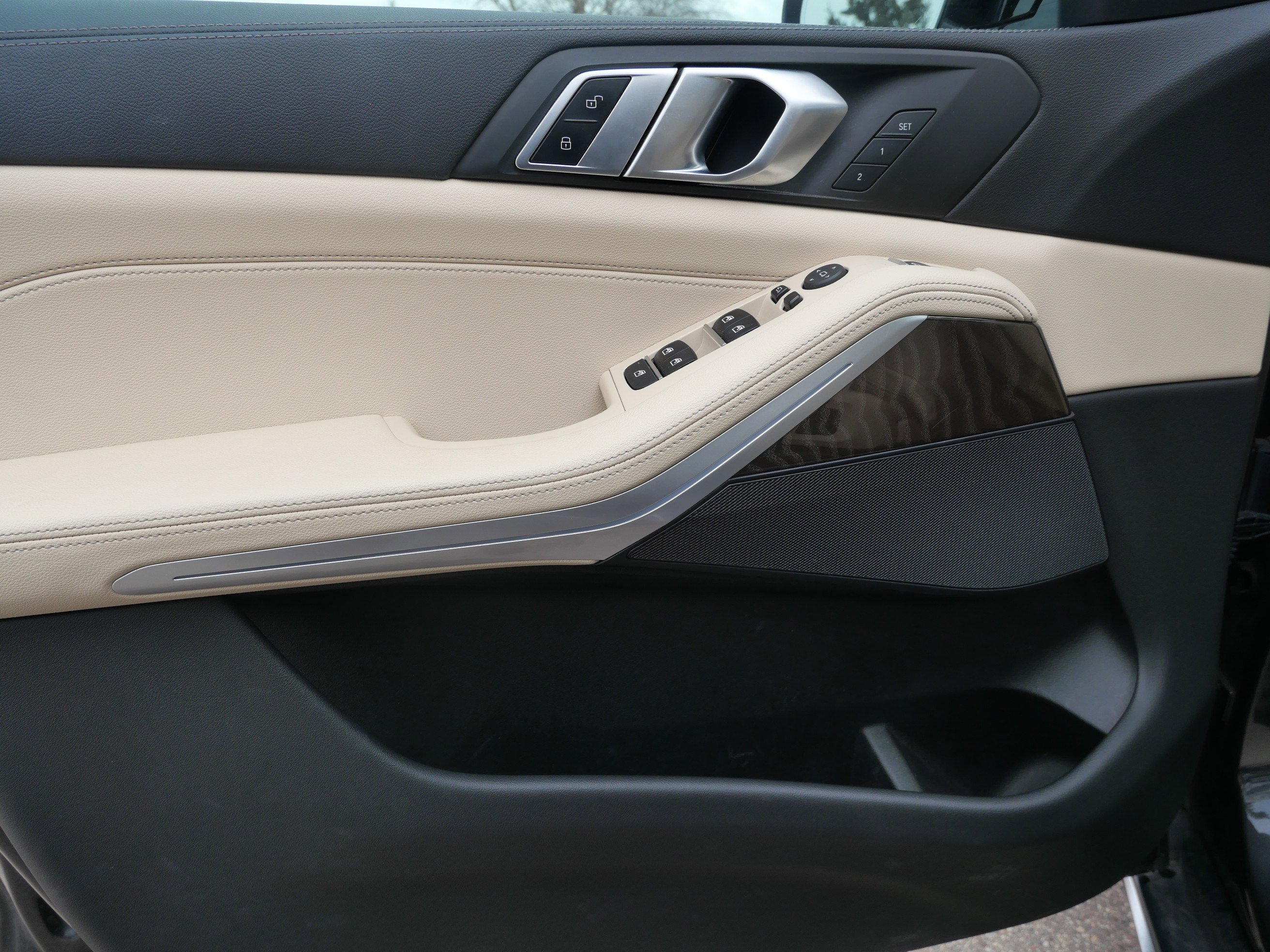 Used 2022 BMW X5 xDrive40i w/ Premium Package image 15