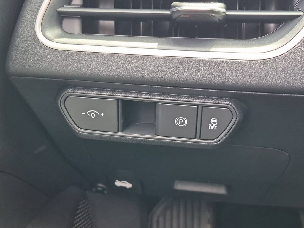 New 2026 Kia K4 FWD image 18