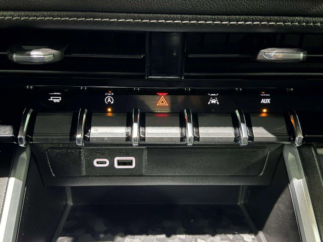 Used 2024 Chevrolet Colorado LT w/ LT Convenience Package II image 53