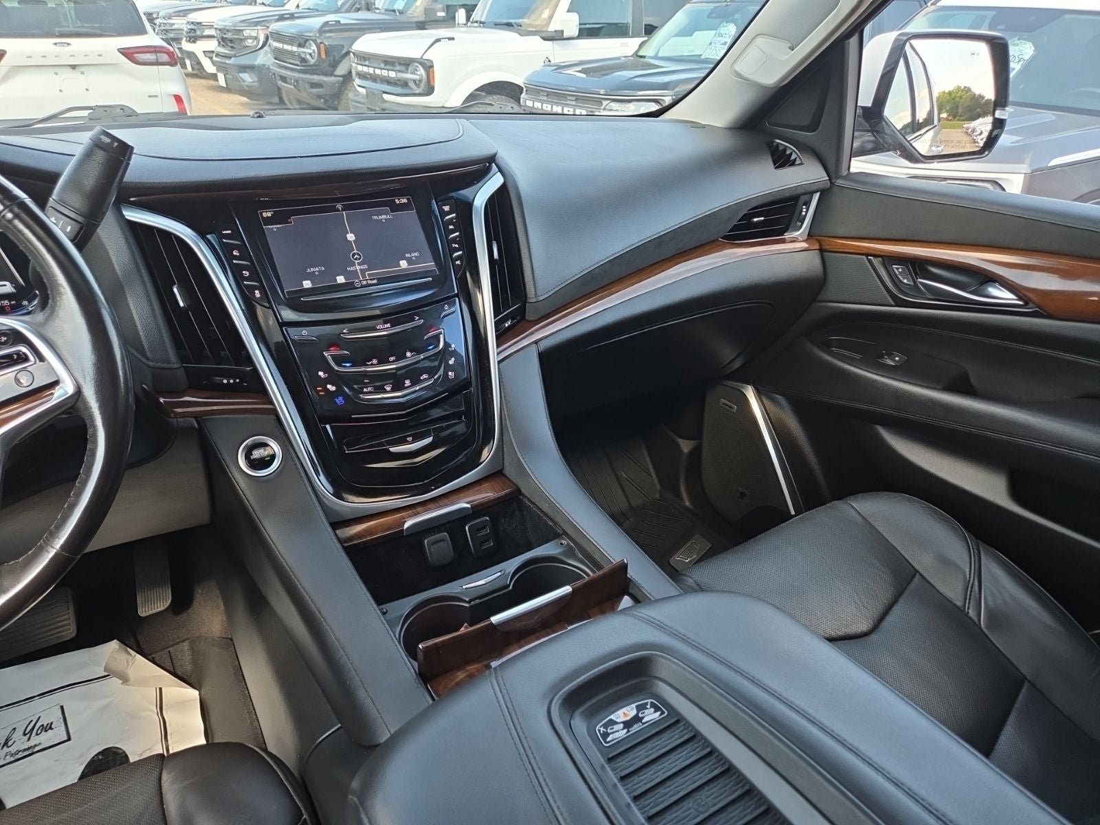 Used 2020 Cadillac Escalade ESV Premium Luxury AWD/4WD image 33
