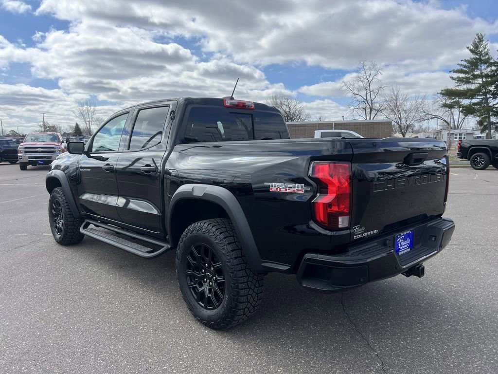 Used 2024 Chevrolet Colorado Trail Boss w/ Advanced Trailering Package image 4