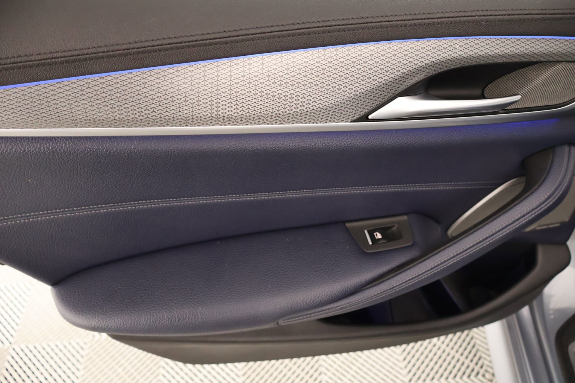 Used 2019 BMW M550i xDrive image 18