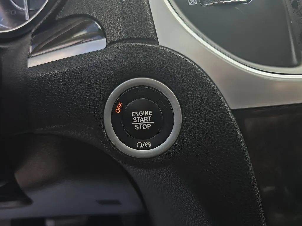 Used 2020 Chrysler 300 Limited RWD image 21