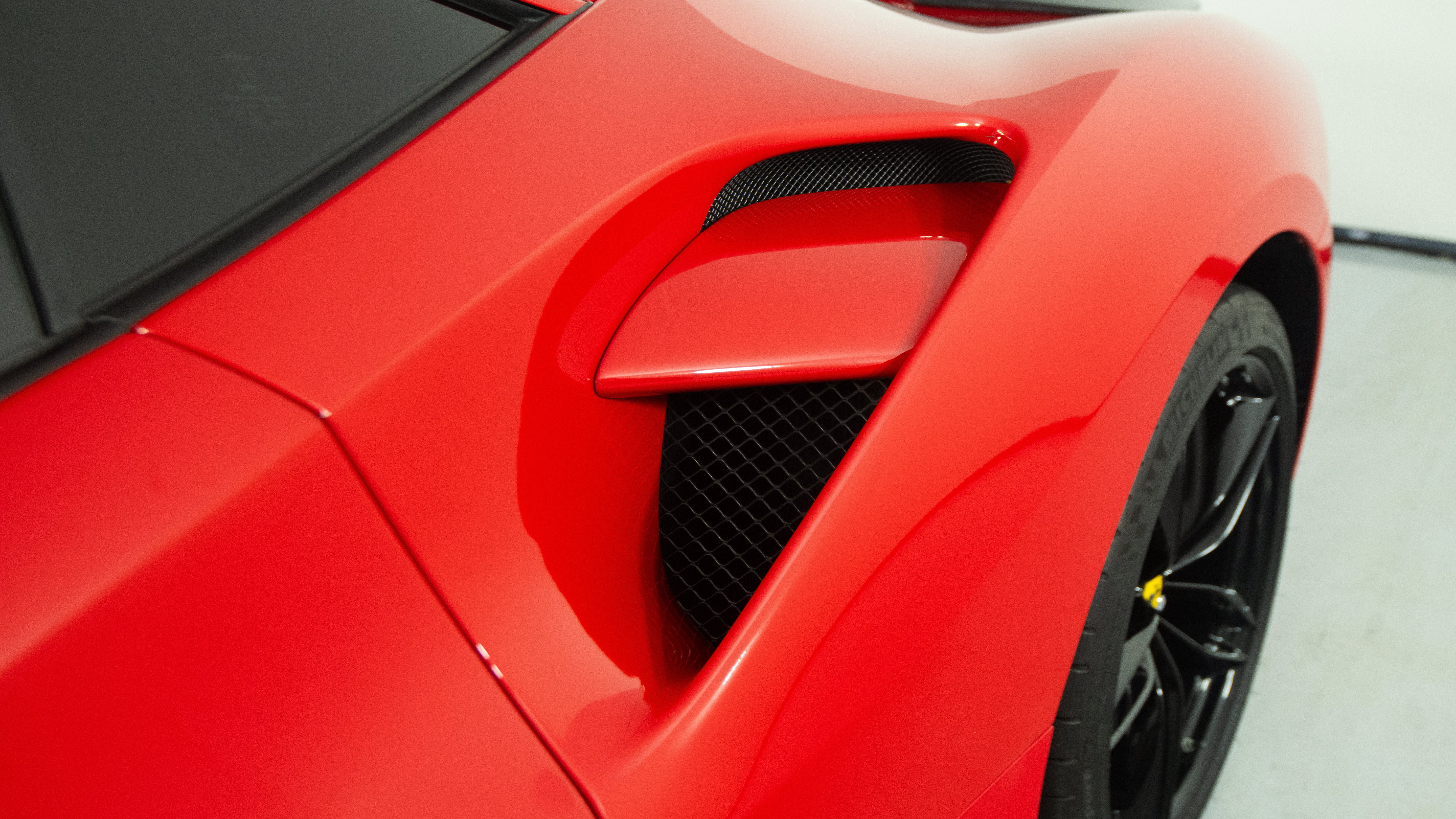 Certified 2018 Ferrari 488 GTB RWD image 15