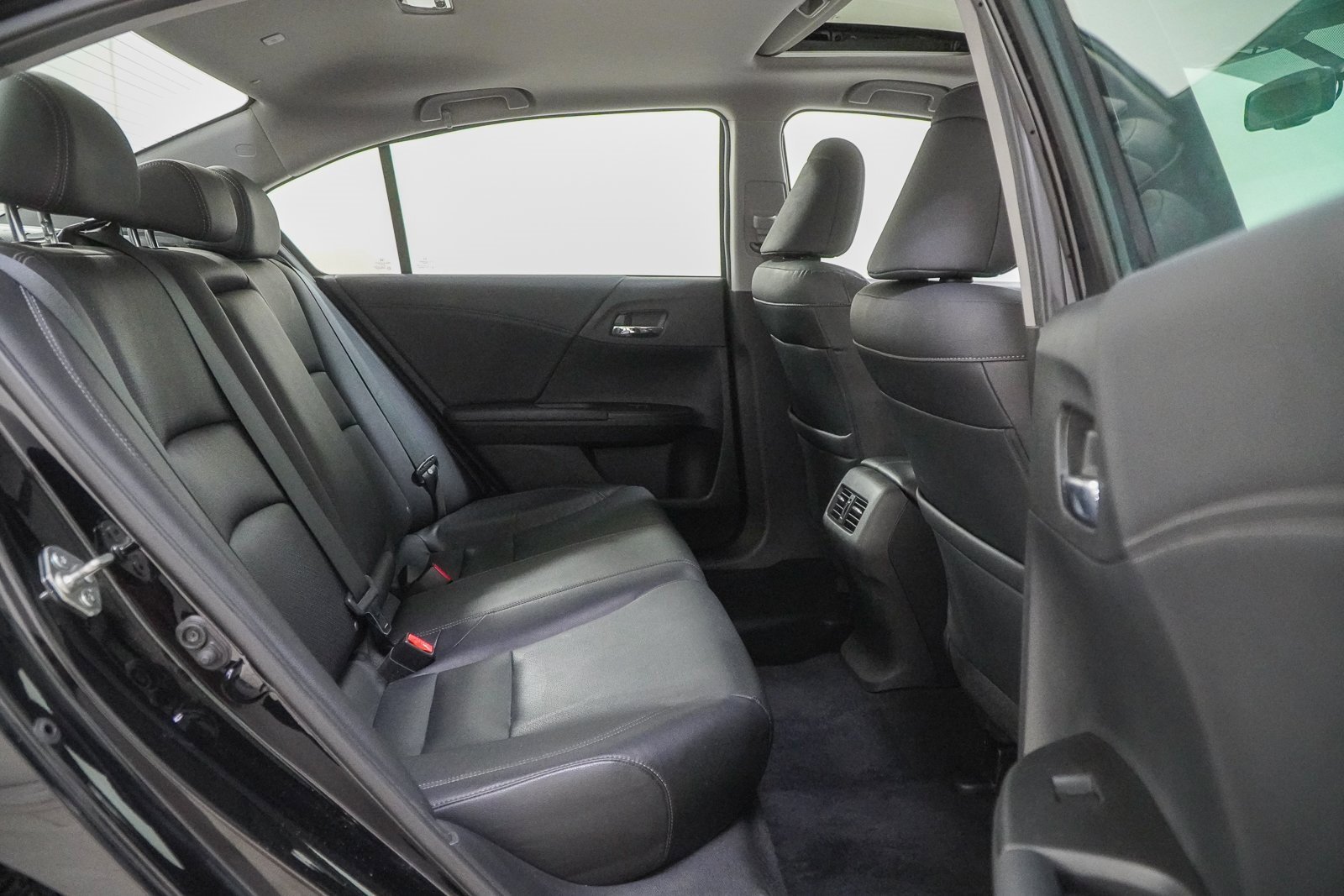 Used 2016 Honda Accord EX-L image 40