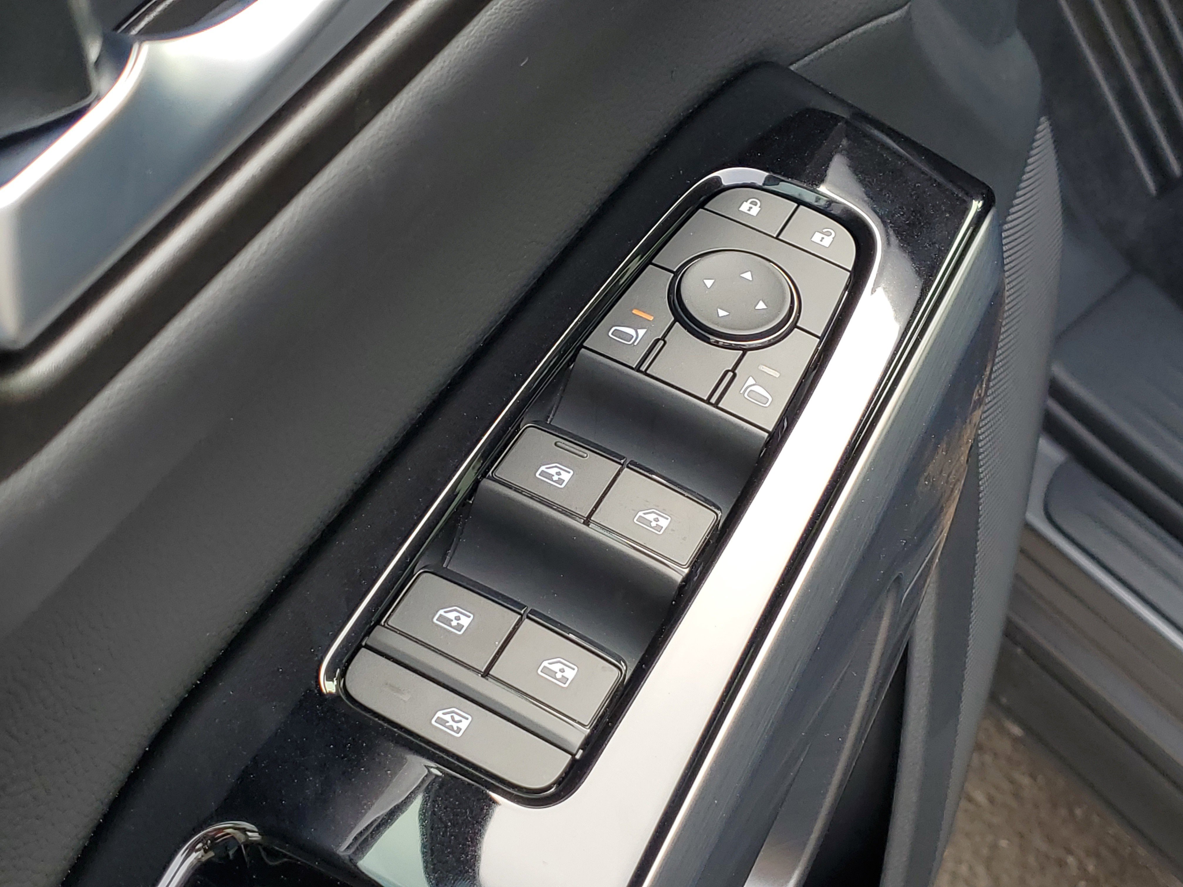 New 2026 Nissan Pathfinder SL w/ SL Premium Package image 23