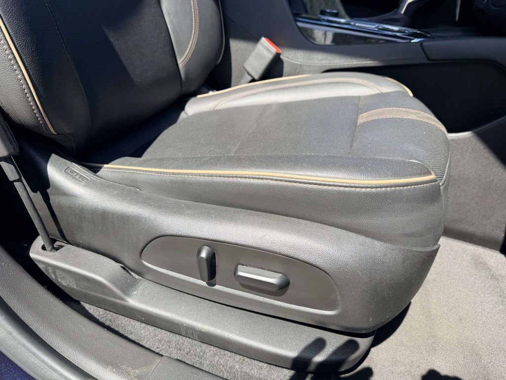 Used 2020 Chevrolet Blazer Premier w/ Driver Confidence II Package image 12