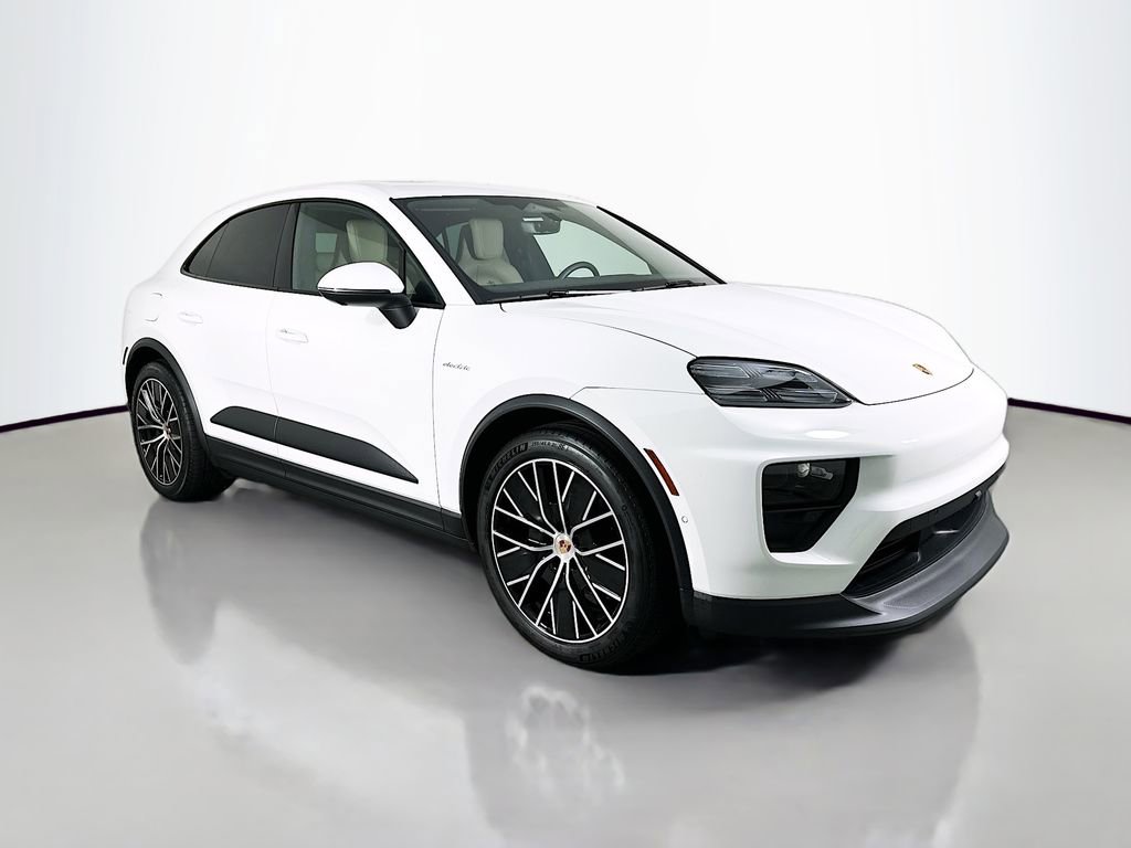 Certified 2025 Porsche Macan Electric image 7