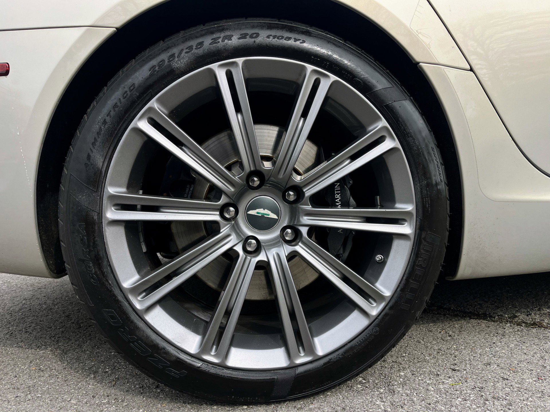 Used 2011 Aston Martin Rapide Luxe image 65