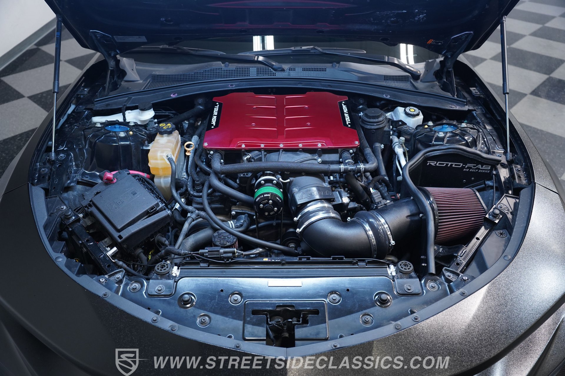 Used 2019 Chevrolet Camaro ZL1 RWD image 32