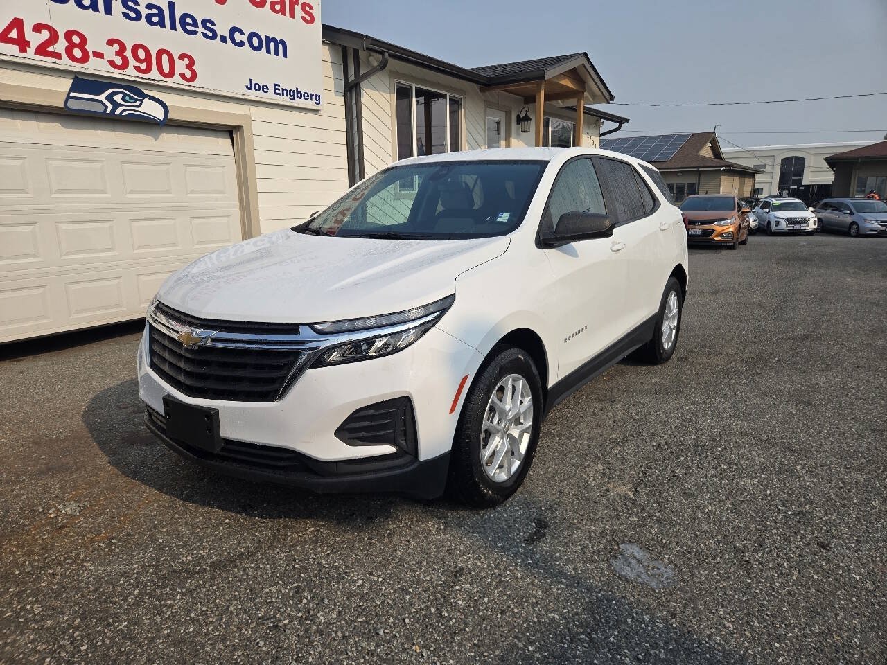 Used 2022 Chevrolet Equinox LS w/ LS Convenience Package FWD image 3