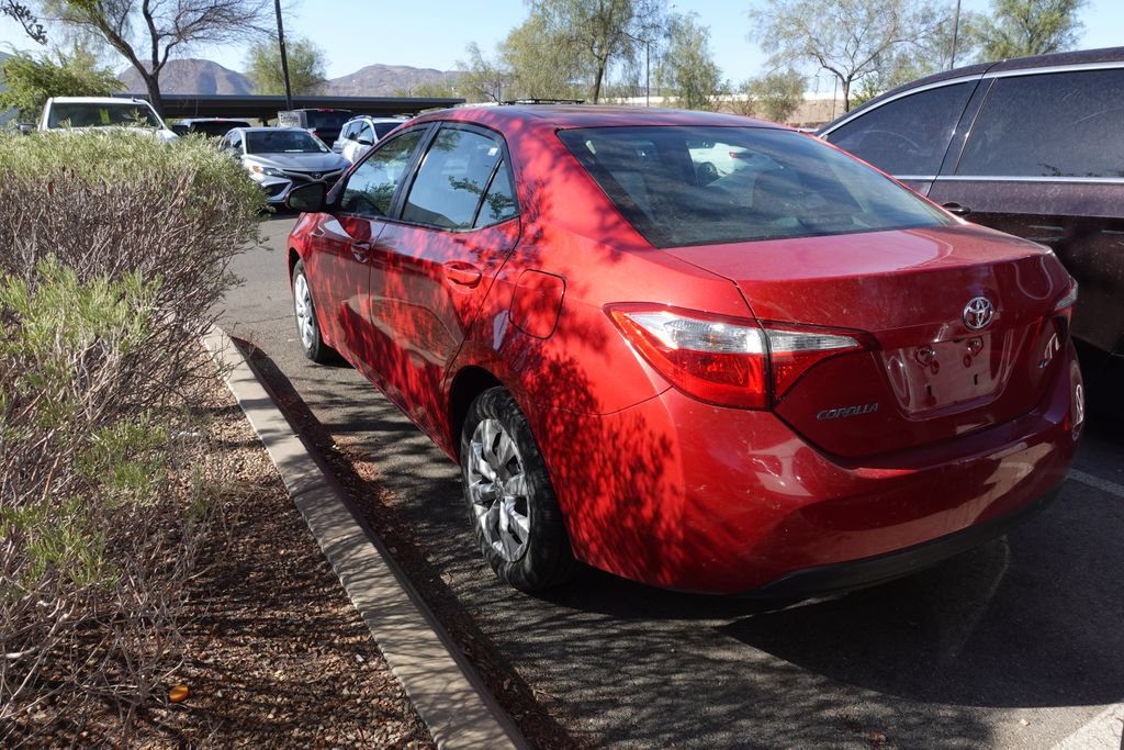 Used 2016 Toyota Corolla LE FWD image 2