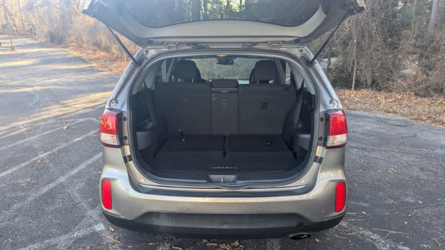 Used 2015 Kia Sorento LX image 14
