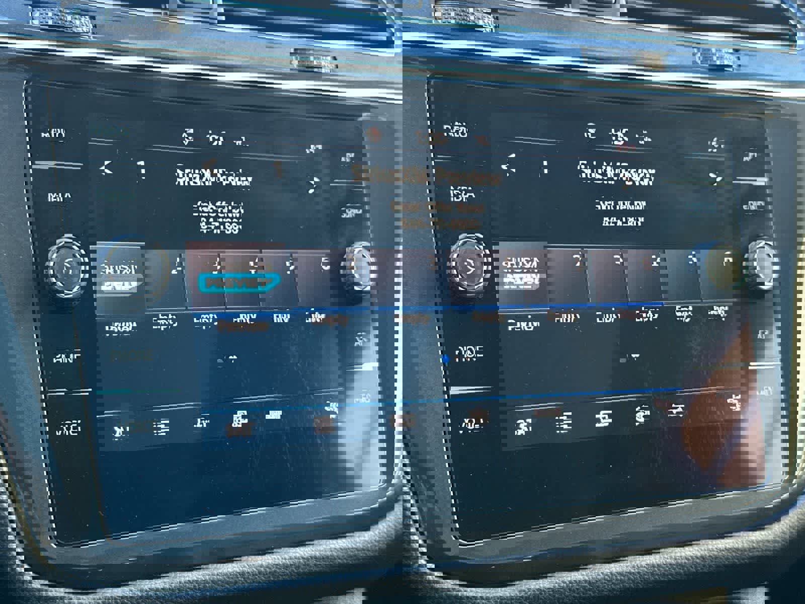 Used 2020 Volkswagen Tiguan SE w/ Panoramic Sunroof Package image 19