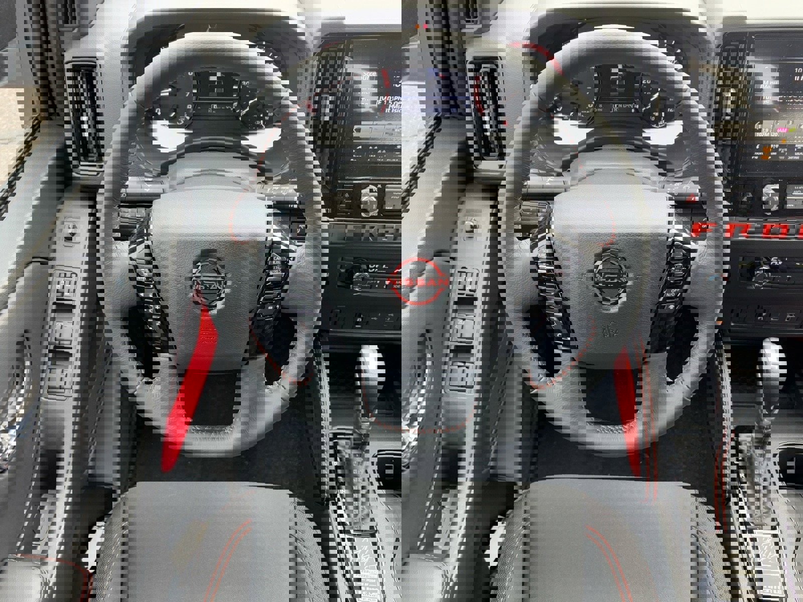 New 2025 Nissan Frontier PRO-4X image 16