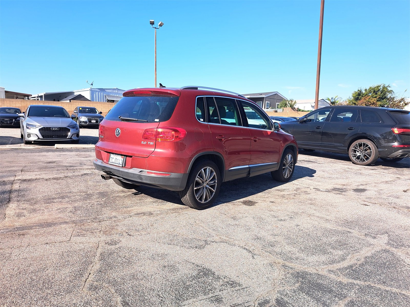 Used 2013 Volkswagen Tiguan SE image 3