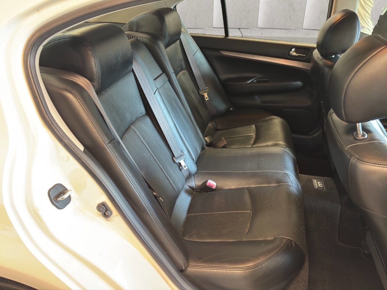 Used 2012 INFINITI G37 x Sedan w/ Premium Pkg AWD/4WD image 15