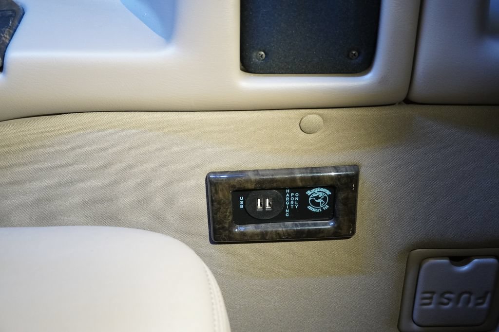 Used 2016 GMC Savana 2500 RWD image 36
