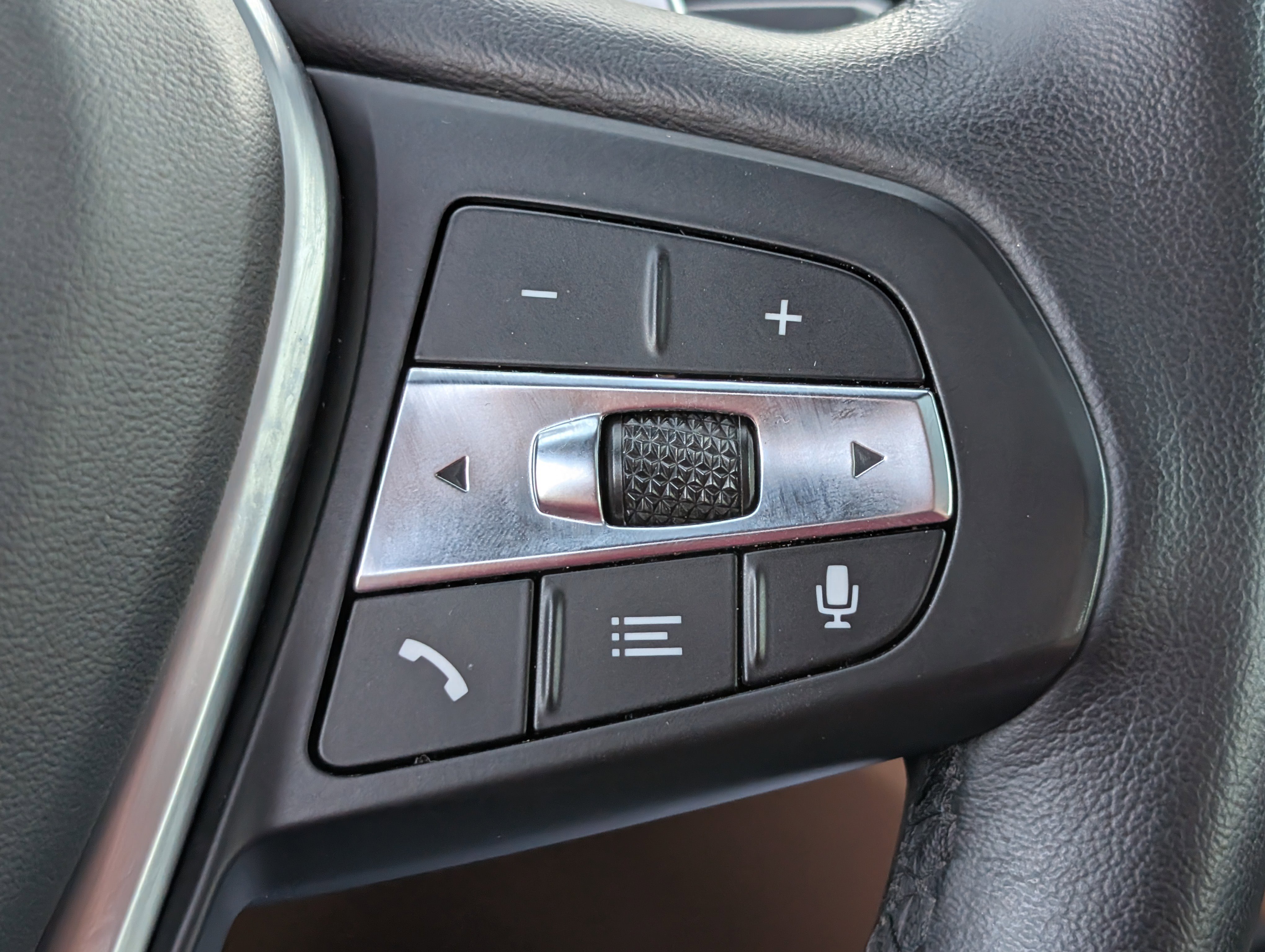 Used 2021 BMW 330e image 24