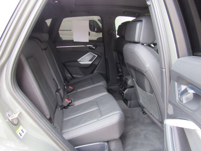 Used 2022 Audi Q3 2.0T Premium Plus w/ Premium Plus Package AWD/4WD image 27
