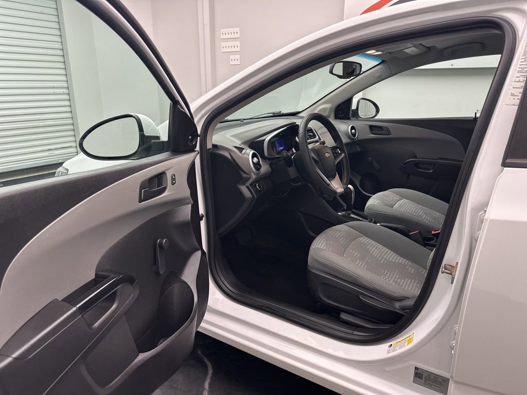 Used 2019 Chevrolet Sonic LT image 5