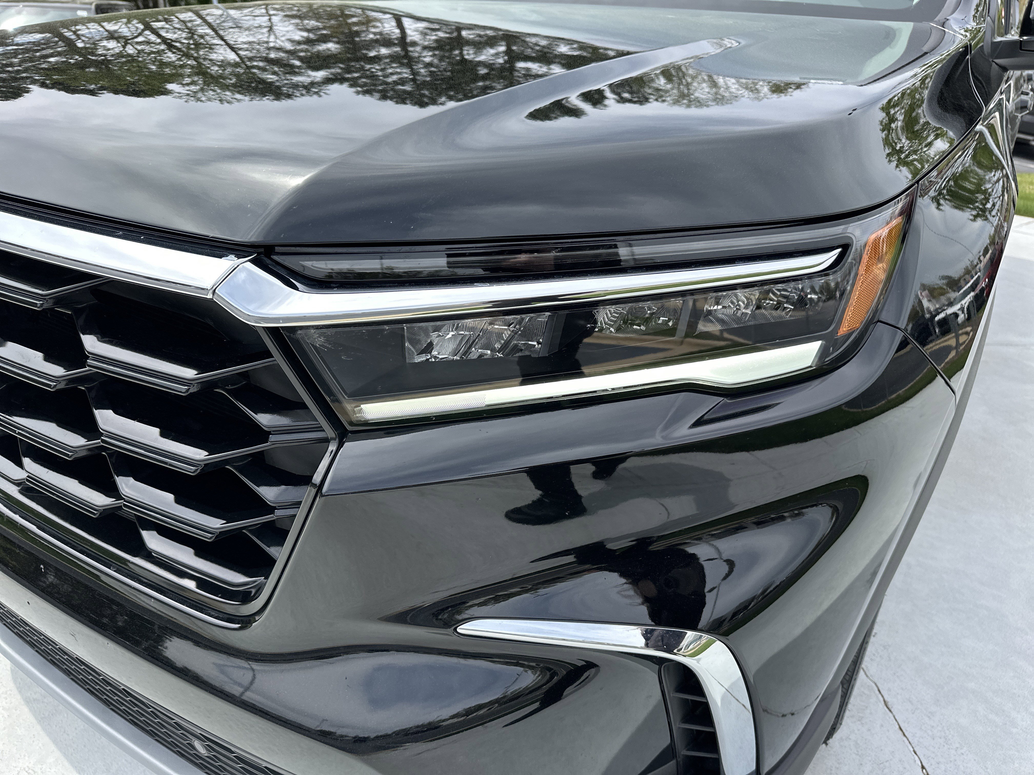 Used 2025 Honda Pilot Elite image 6