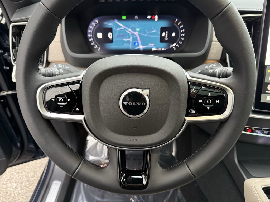 New 2026 Volvo XC90 B6 Plus w/ Protection Package Premier image 18