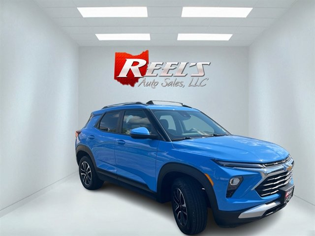 Used 2024 Chevrolet TrailBlazer LT w/ Convenience Package AWD/4WD image 3