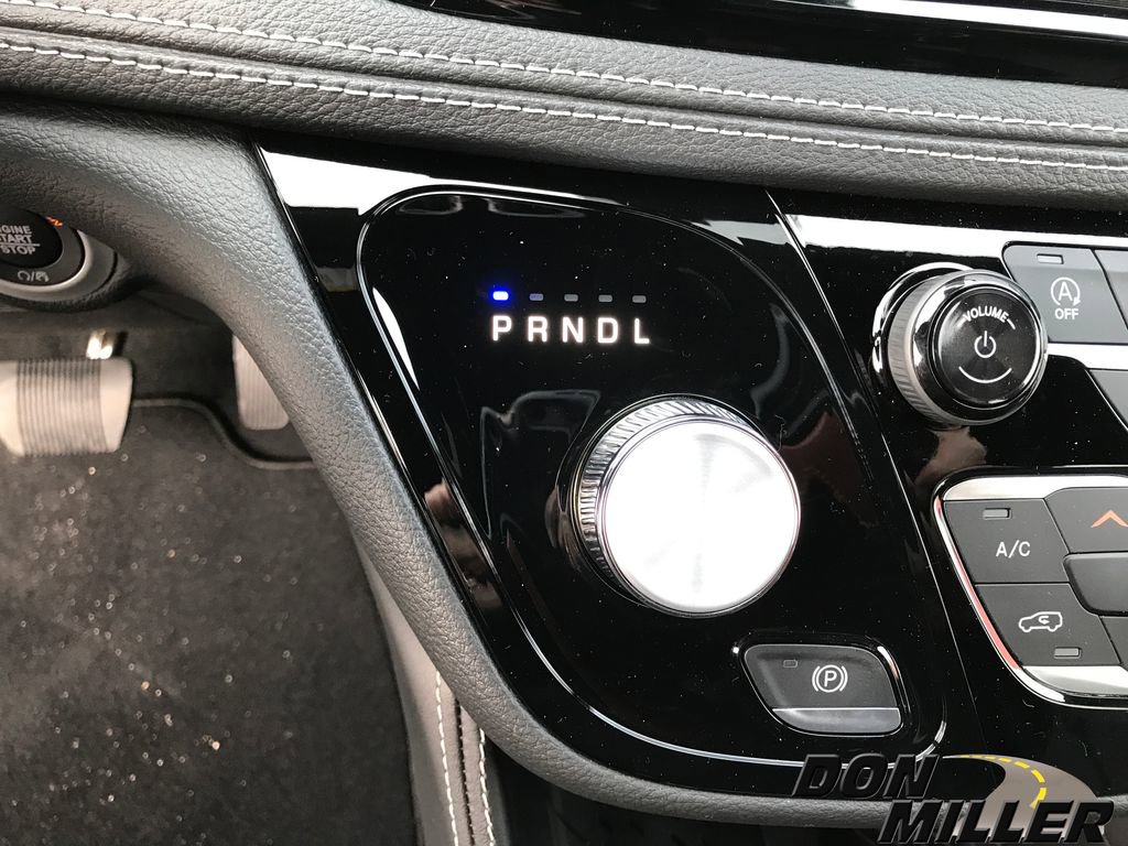 New 2026 Chrysler Pacifica Limited image 20