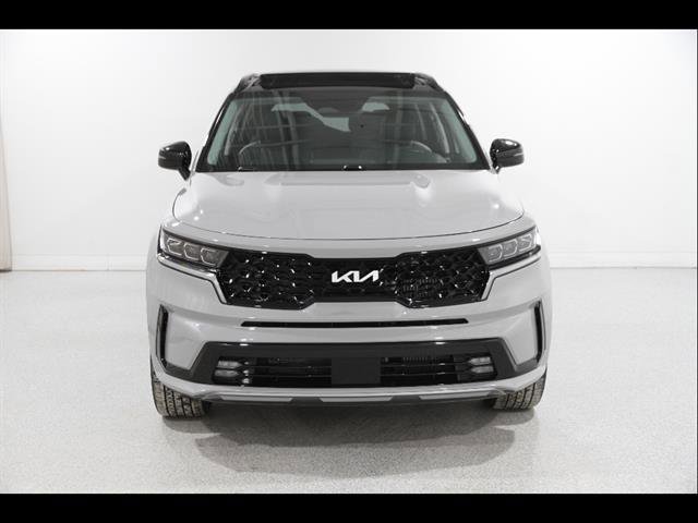 Used 2023 Kia Sorento SX image 2