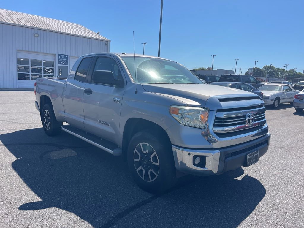 Used 2016 Toyota Tundra SR5 w/ TRD Off Road Package AWD/4WD image 7