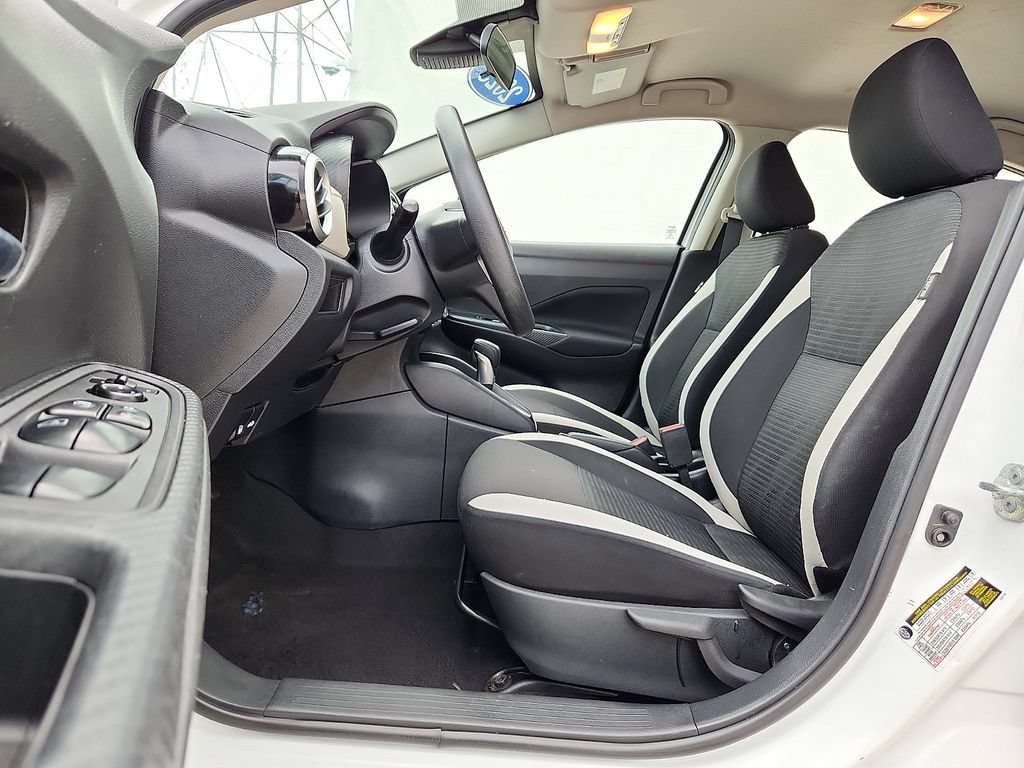Used 2021 Nissan Versa SV FWD image 8