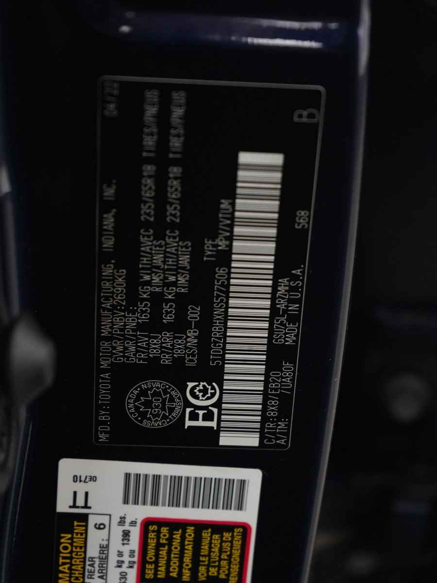 Used 2022 Toyota Highlander XLE image 32