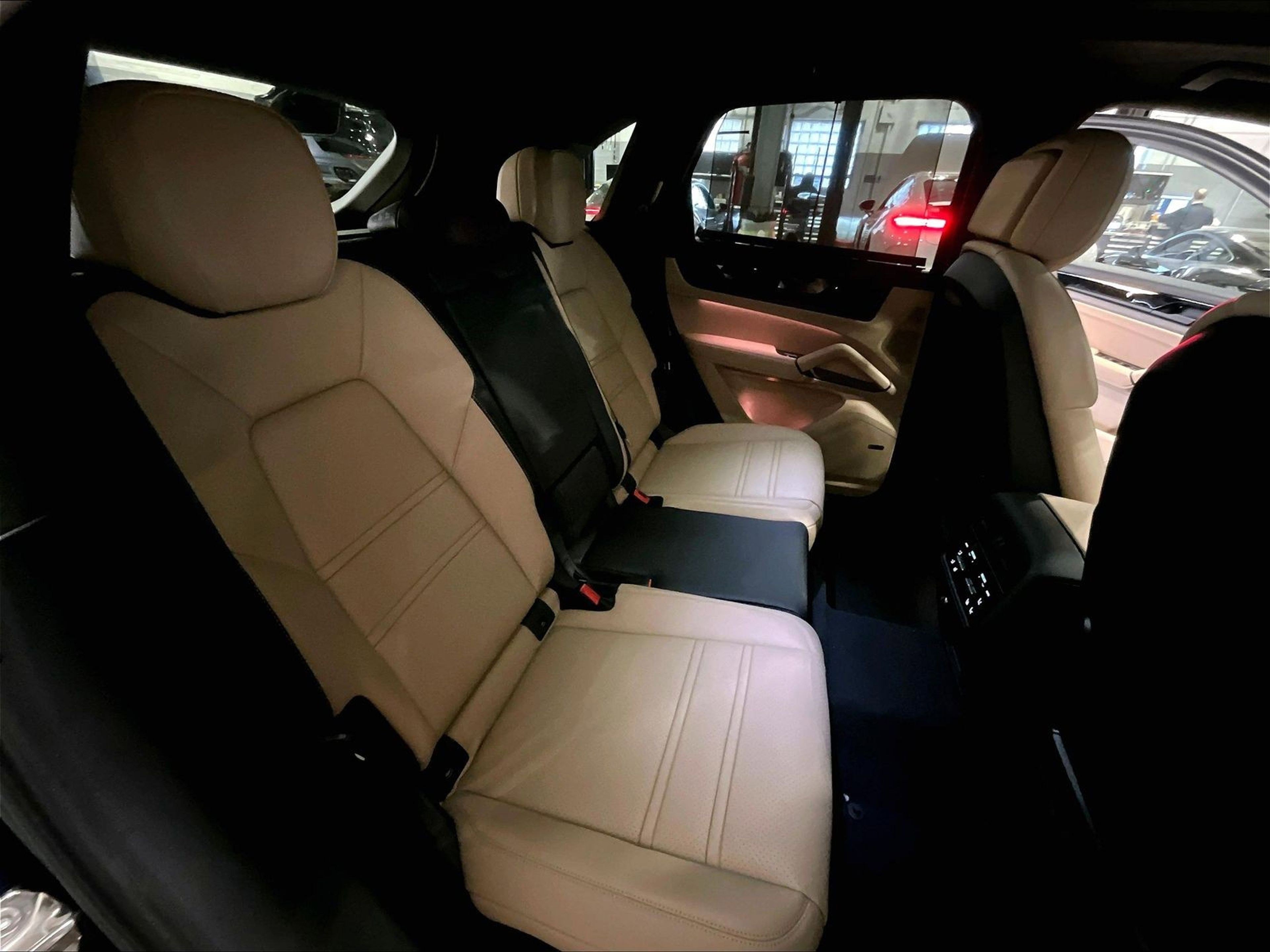 New 2026 Porsche Cayenne GTS image 21