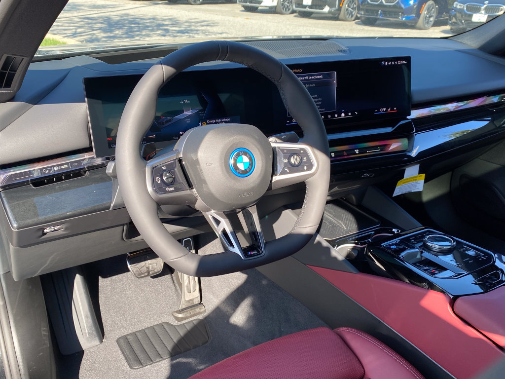 New 2027 BMW i5 xDrive40 w/ M Sport Package AWD/4WD image 13