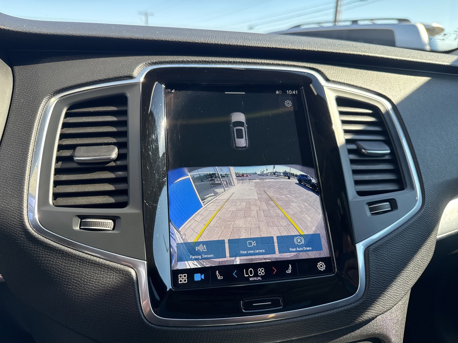 Used 2025 Volvo XC90 B5 Core image 27