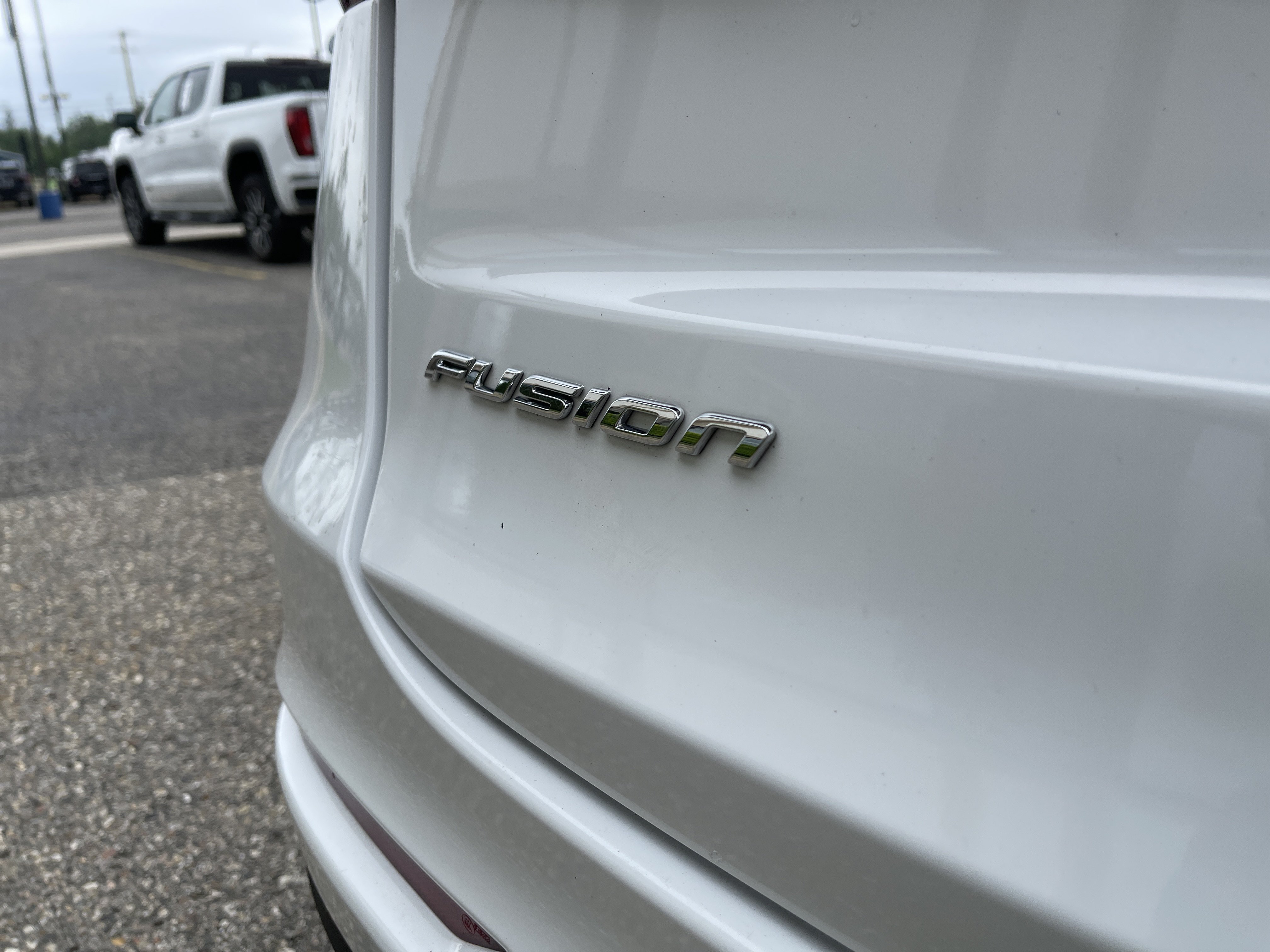 Used 2019 Ford Fusion SE FWD image 24