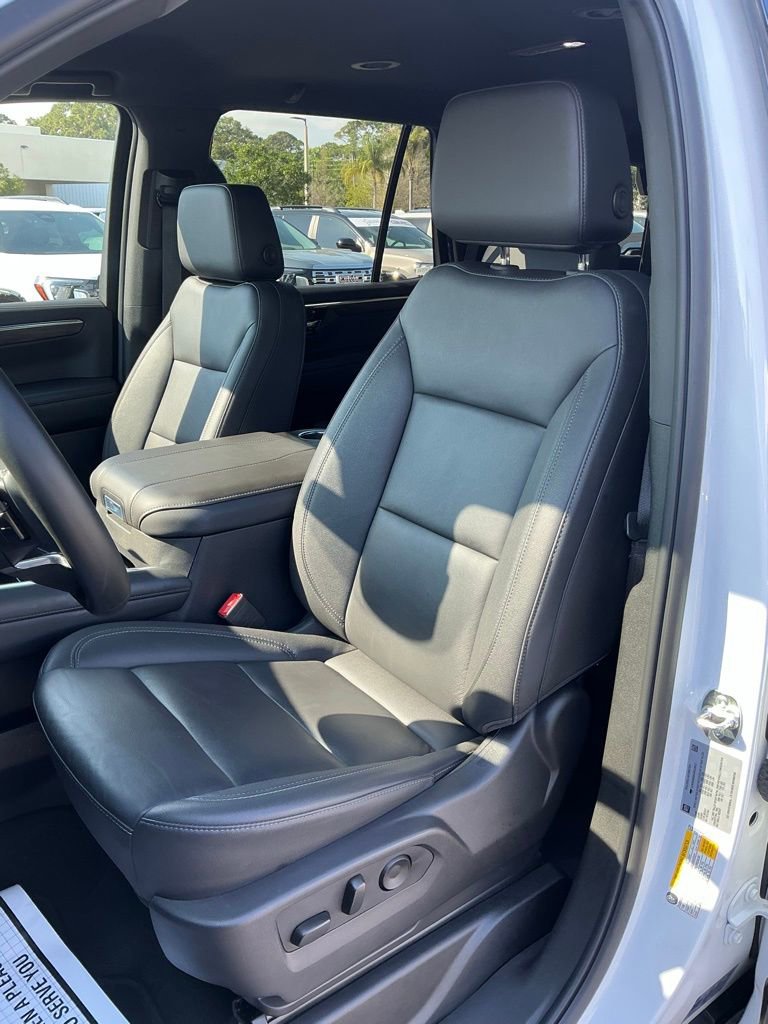 Used 2025 Chevrolet Tahoe LT image 32