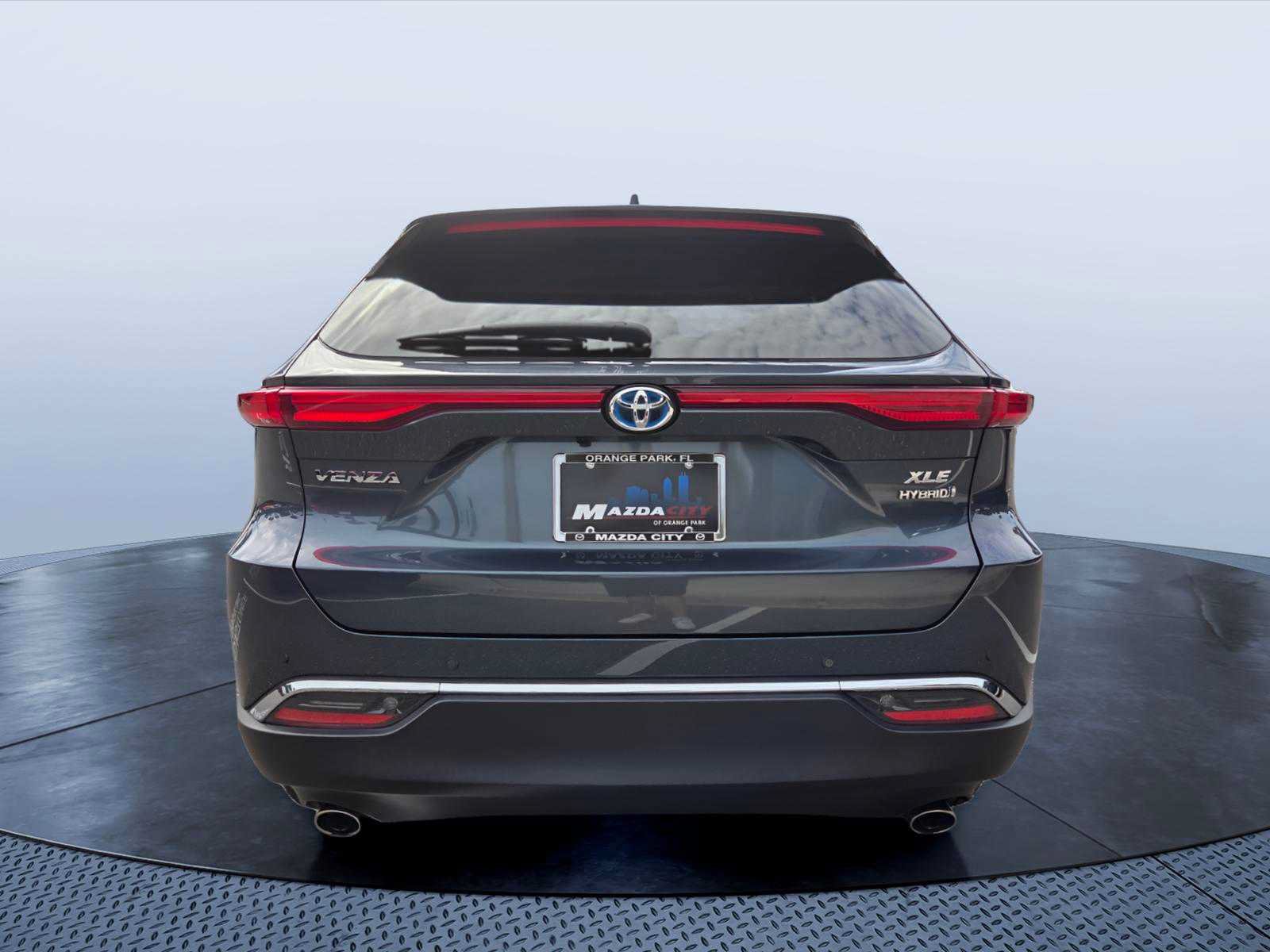 Used 2022 Toyota Venza XLE AWD/4WD image 7